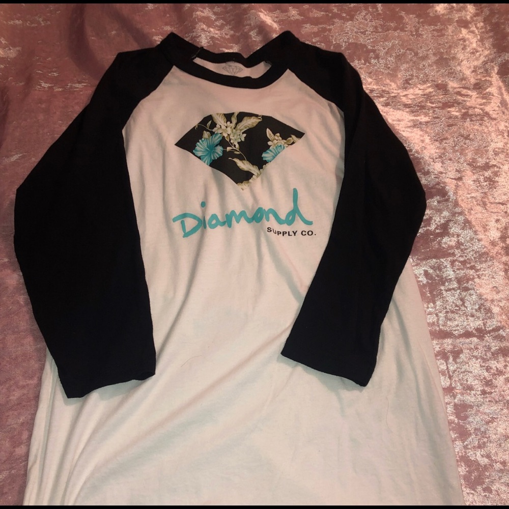 Men Diamond quarter sleeve T-shirt size medium